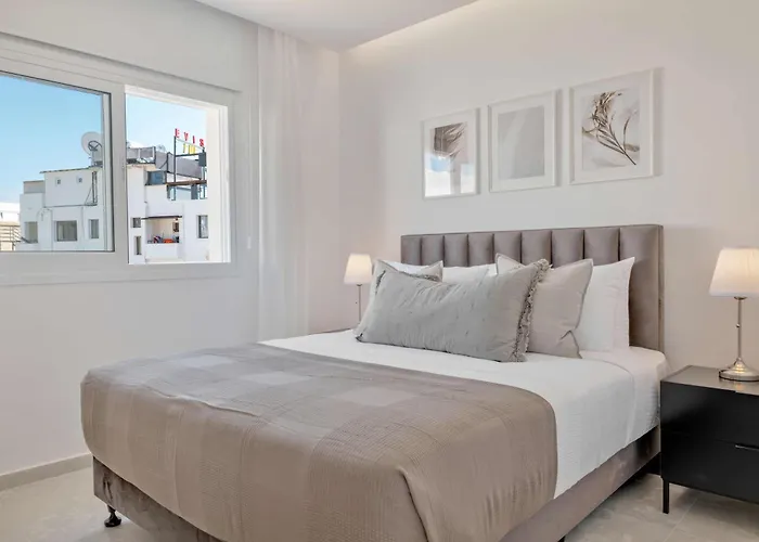 Phaedrus Living: Seaview Luxury Flat Limnaria 150
